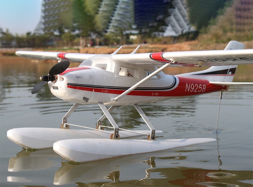 Top RC Cessna 182 med float r�d - 928mm PNP