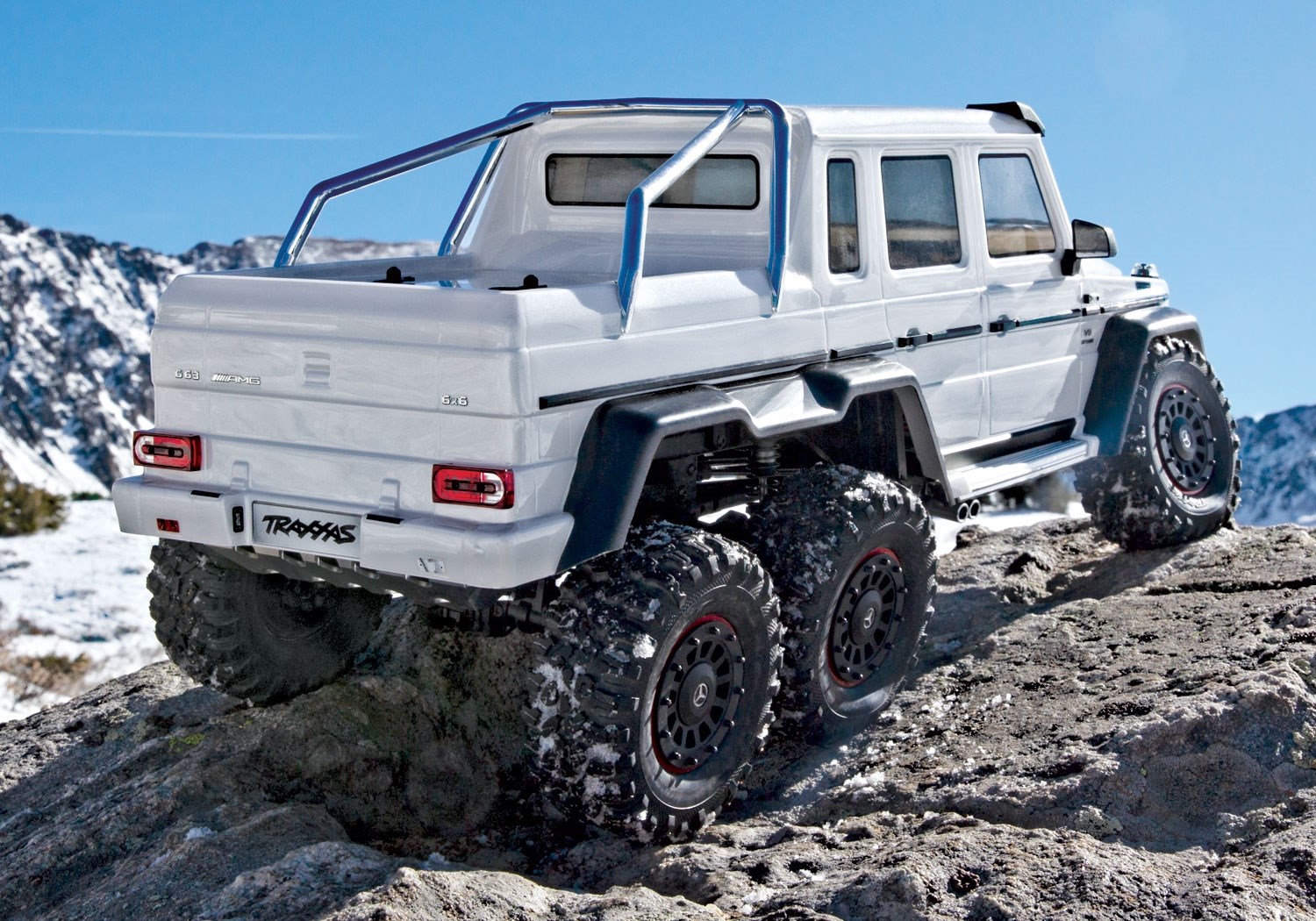 Traxxas TRX-6 Mercedes G63 AMG 6x6 RTR Hvid
