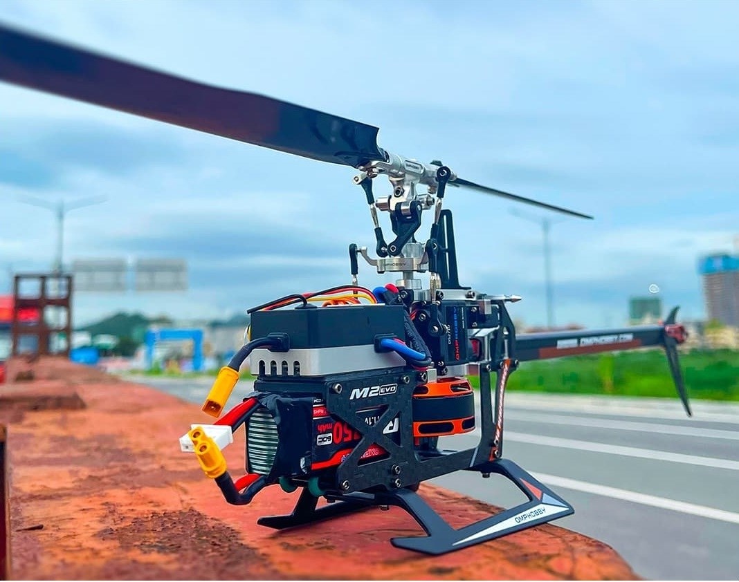 OMP Hobby M2 Evo BNF Helicopter - Orange