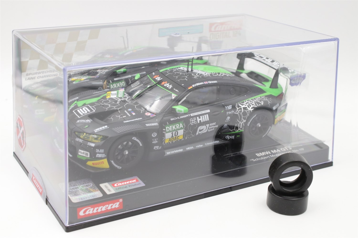 Carrera 1:24 BMW M4 GT3 Schubert Motorsport