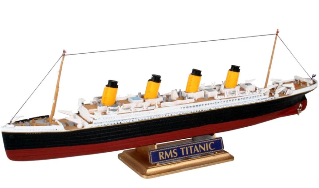 Revell 1:1200 - Startst RMS Titanic 