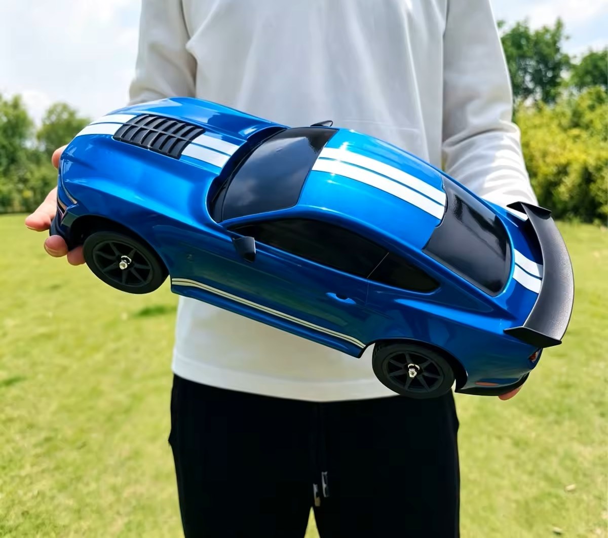 MJX Hyper Go b�rstel�s 1/10 4WD Ford Mustang