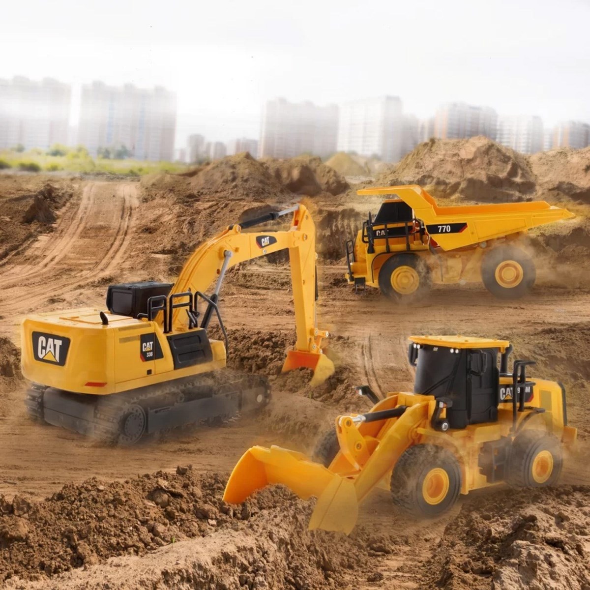 Carrera CAT 770 Tipper - 1:24