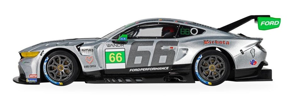 Scalextric Ford Mustang GT3 - Gradient Racing