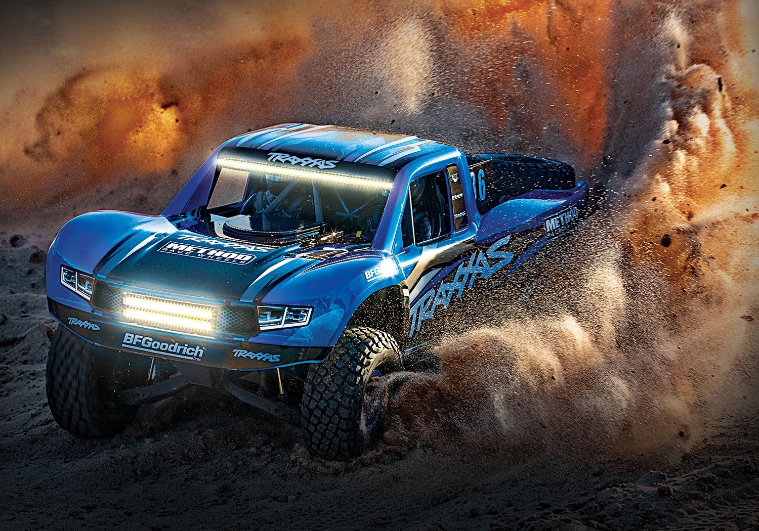 Traxxas Unlimited Desert Racer 4WD Blue LED -RTR